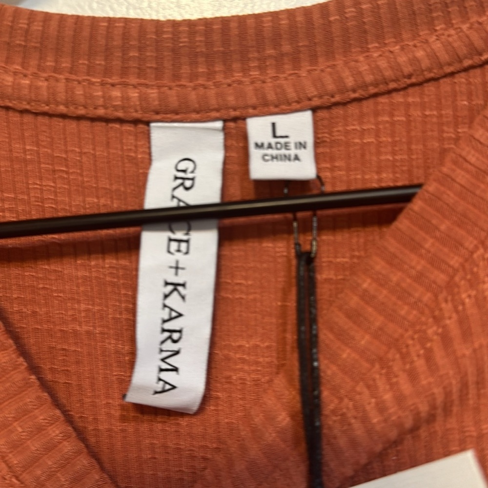 NWT Grace + Karma Top - Picture 2 of 4